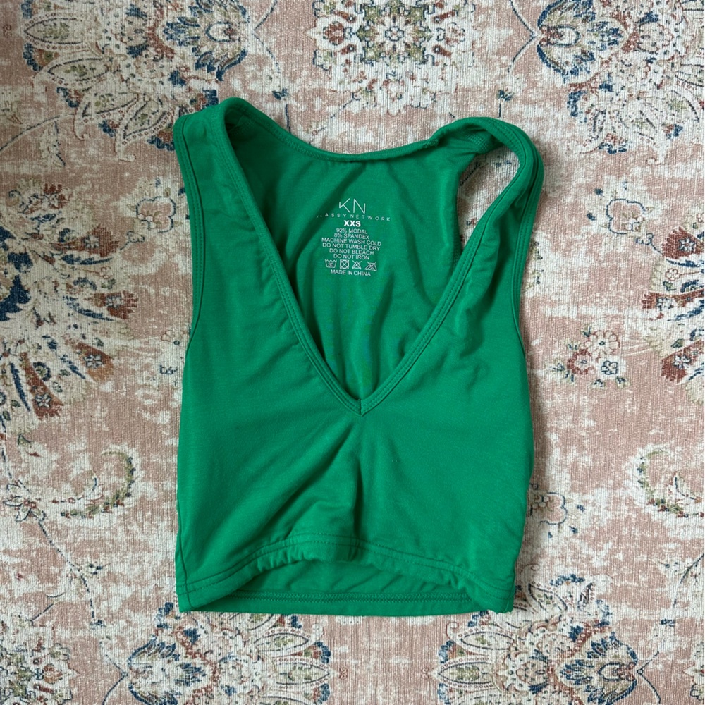 Klassy Network V-neck Brami Top